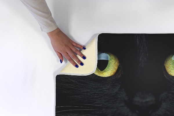 Carpete Olhos de gato pretos