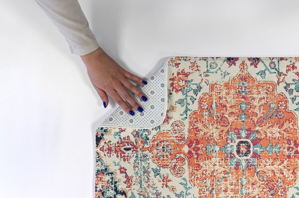 Carpete Padrão floral oriental simétrico