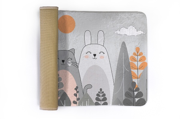 Tapete Urso, gato e coelho na floresta