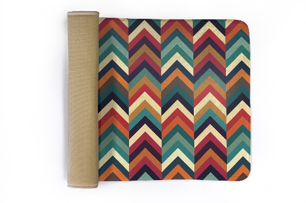 Tapete Ziguezague colorido em estilo chevron