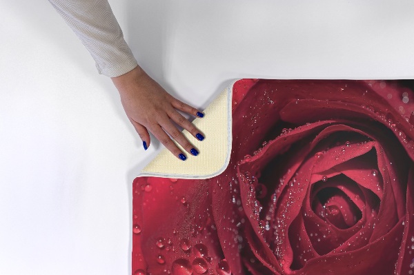 Tapete cozinha Rosa vermelha com gotas