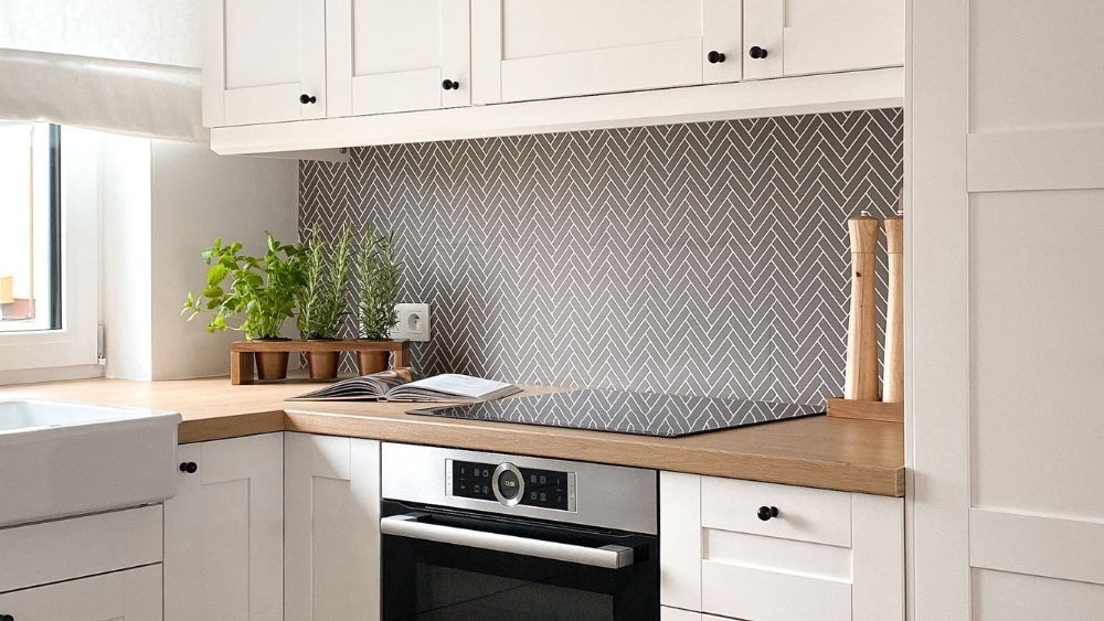 Renovação sem retirar azulejos – como trocar paredes e pisos sem bagunça